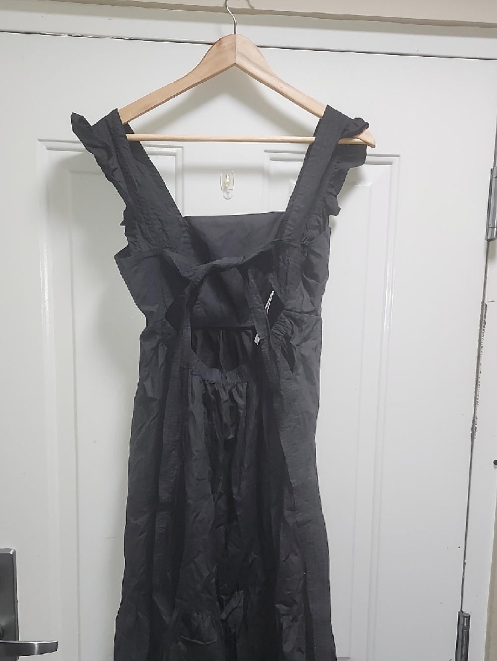 Ruffled-Strap Black Maxi Dress - Picture 2 of 4
